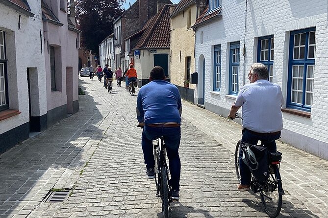 Bruges, Guided Retro Biketour: Highlights and Hidden Gems - Exploring Bruges Highlights