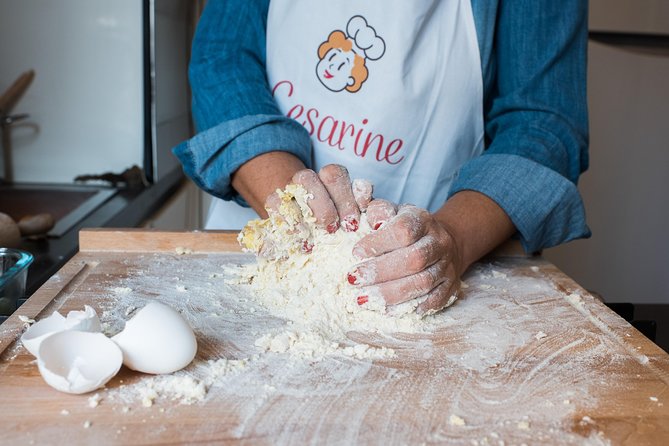 Cesarine: Small Group Pasta and Tiramisu Class in Catania - Included Refreshments