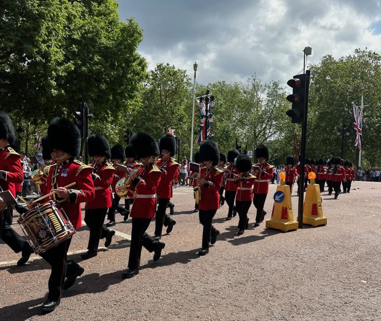 Changing of the Guard: A Self-Guided Audio Tour - Starting the Tour