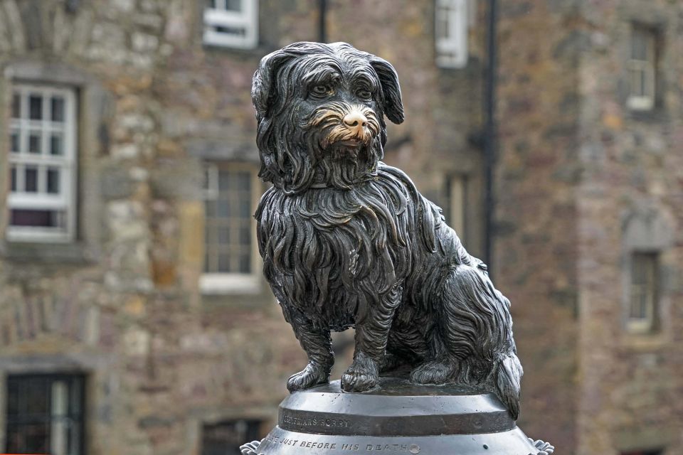 Edinbourgh, Royal Mile: Walking Tour With Audio Guide - Admiring St Giles Cathedral