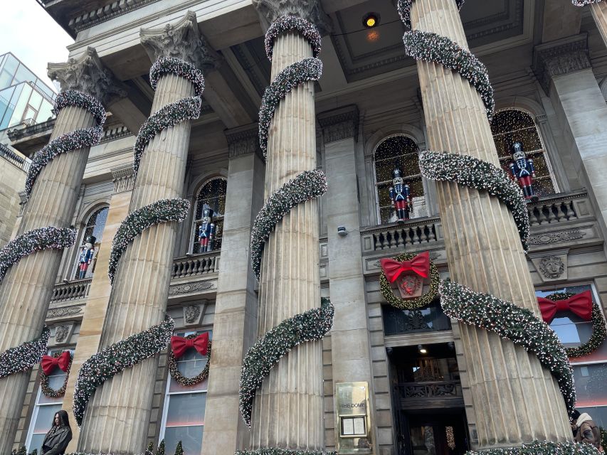 Edinburgh: Christmas Walking Tour With Gingerbread Treat - Includes