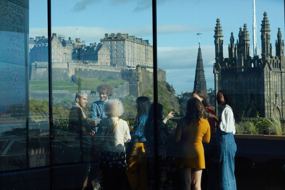 Edinburgh: Glenkinchie to Johnnie Walker Whisky Tour - Guided Tasting and Cocktail Experience