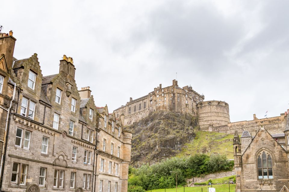 Edinburgh: Royal Attractions With Hop-On Hop-Off Bus Tours - Palaces and Residences