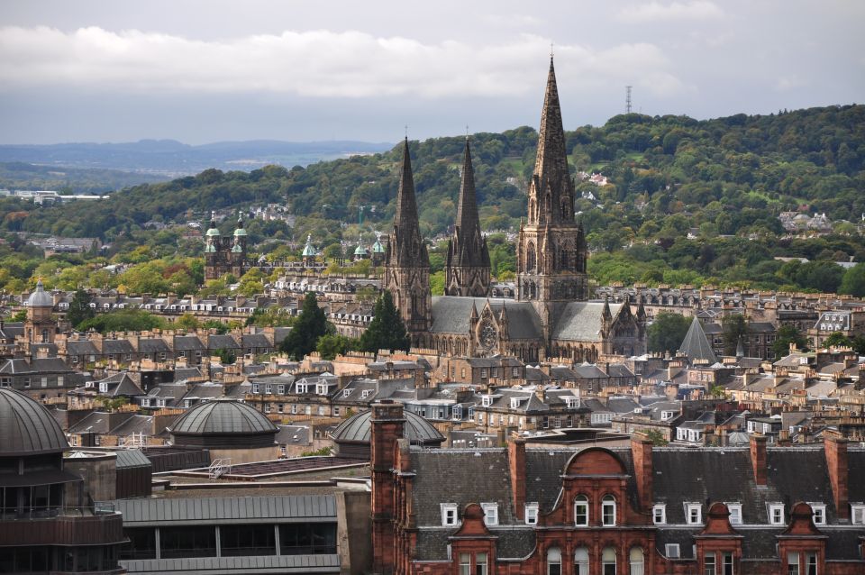 Edinburgh Welcome Tour: Private Tour With a Local - Inclusions and Exclusions