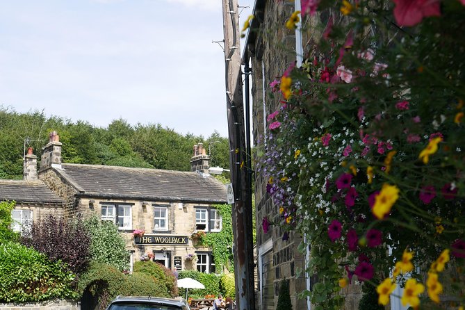 Emmerdale Classic Locations Bus Tour From Leeds - Destinations on the Tour