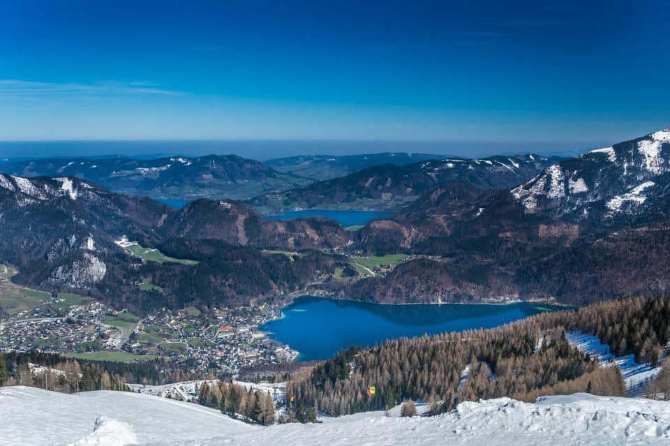 Festive Christmas Walking Tour in St. Gilgen - Wander Through Twinkling Lights