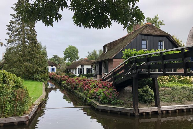 Giethoorn, Private Boat Tour & Exploring the North Netherlands - Private Vehicle and Flexibility