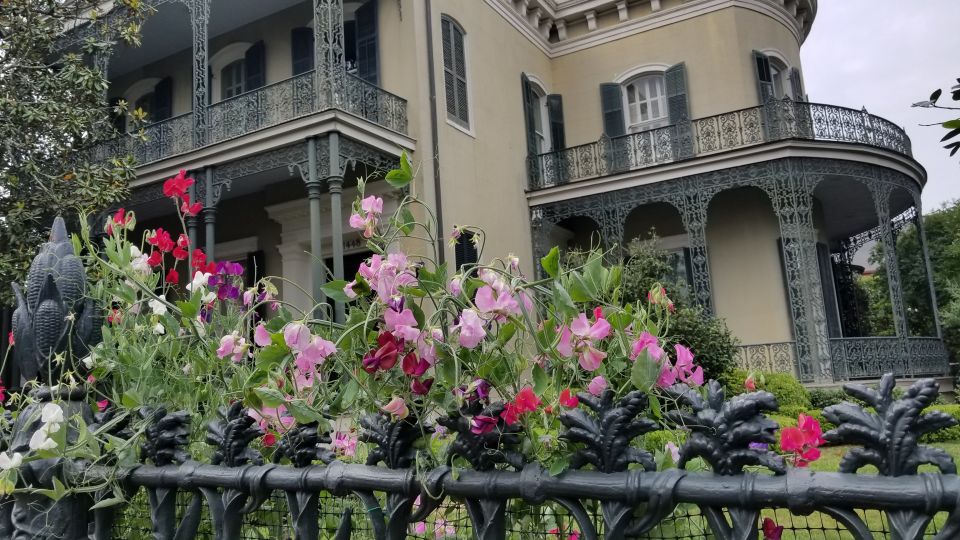 Glamorous Garden District Tour - Walking Through the Neighborhood