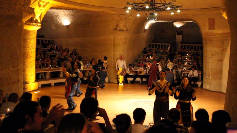 Göreme: Dinner and Folk Show at a Cave Restaurant - Relaxing Evening in Cappadocia