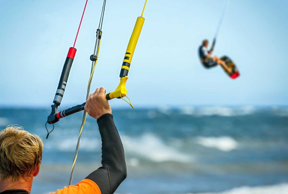 Gran Canaria: Kitesurfing Experience Course for Beginners - Equipment and Inclusions