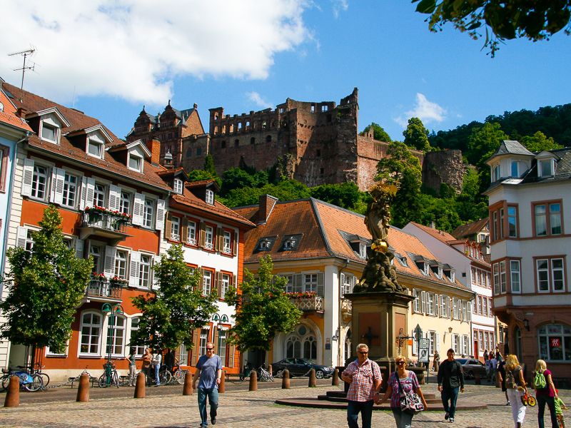 Heidelberg: City of Romance 2-Hour Walking Tour - Crossing the Alte Brücke