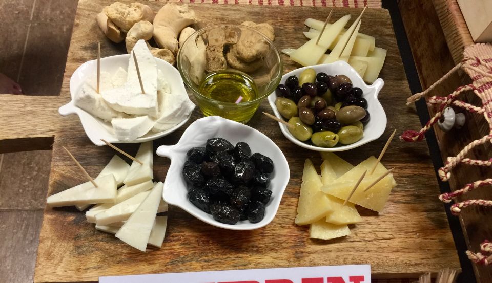 Heraklion: Food Tastings Walking Tour - Traditional Bougatsa Sample