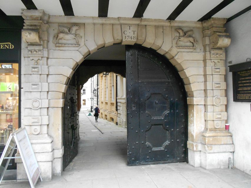 Hidden London Walking Tour - Legendary Demon Barber