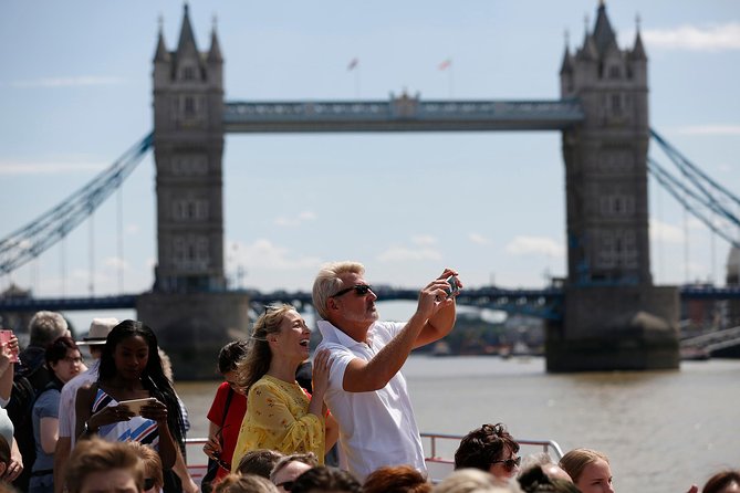 Hop-On Hop-Off Sightseeing River Cruise on the Thames - Highlights Along the Cruise