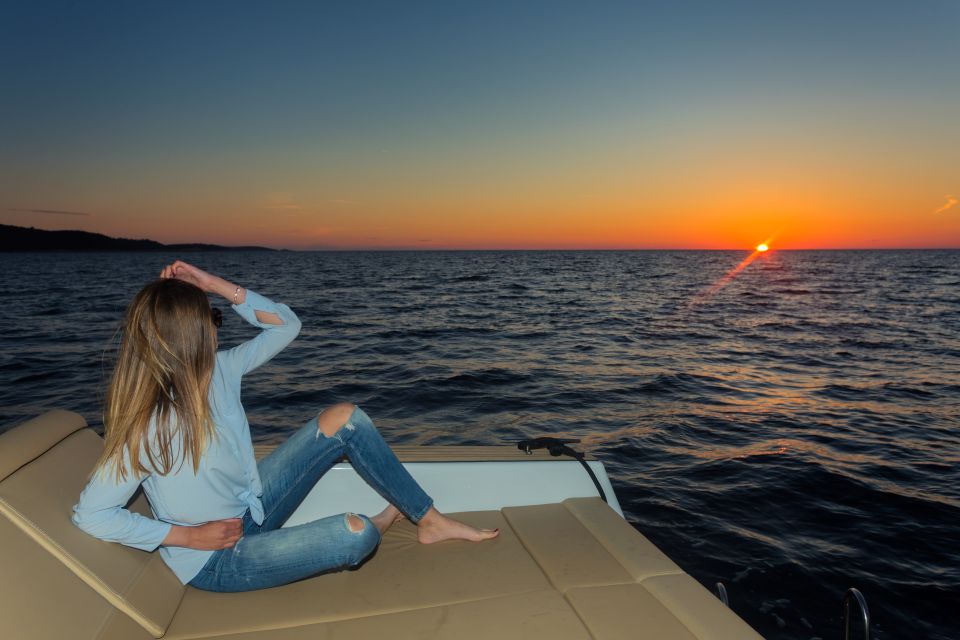 Hvar: Sunset and Pakleni Islands With a Speed Boat - Not Suitable For