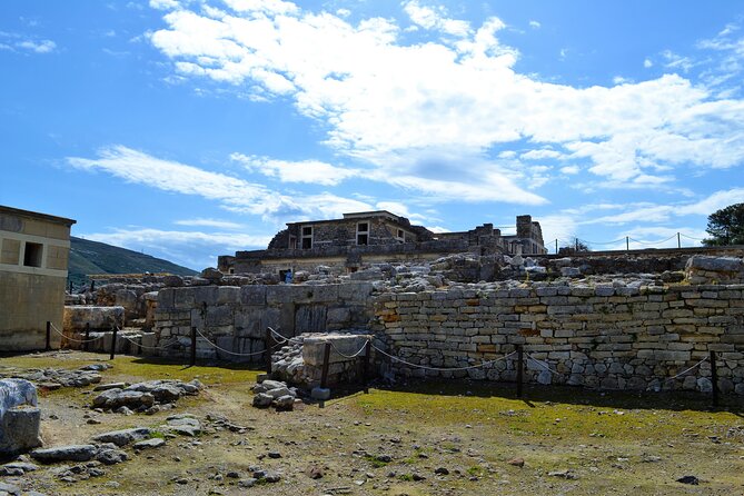 Knossos & Archaeological Museum Shared Guided Tour From Chania - Heraklion City Exploration