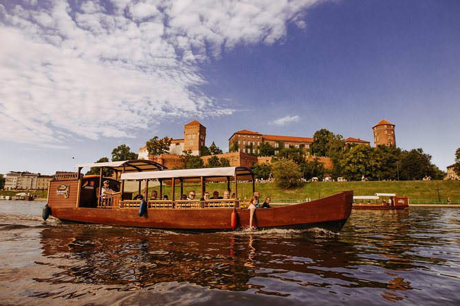 Krakow Vistula River 1 Hour Sightseeing Cruise - Accessibility and Transportation