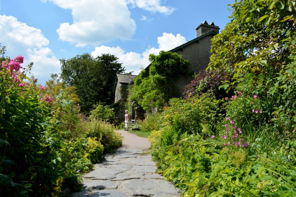 Lake District: Beatrix Potter Half-Day Tour - Hill Top Farm or World of Beatrix Potter