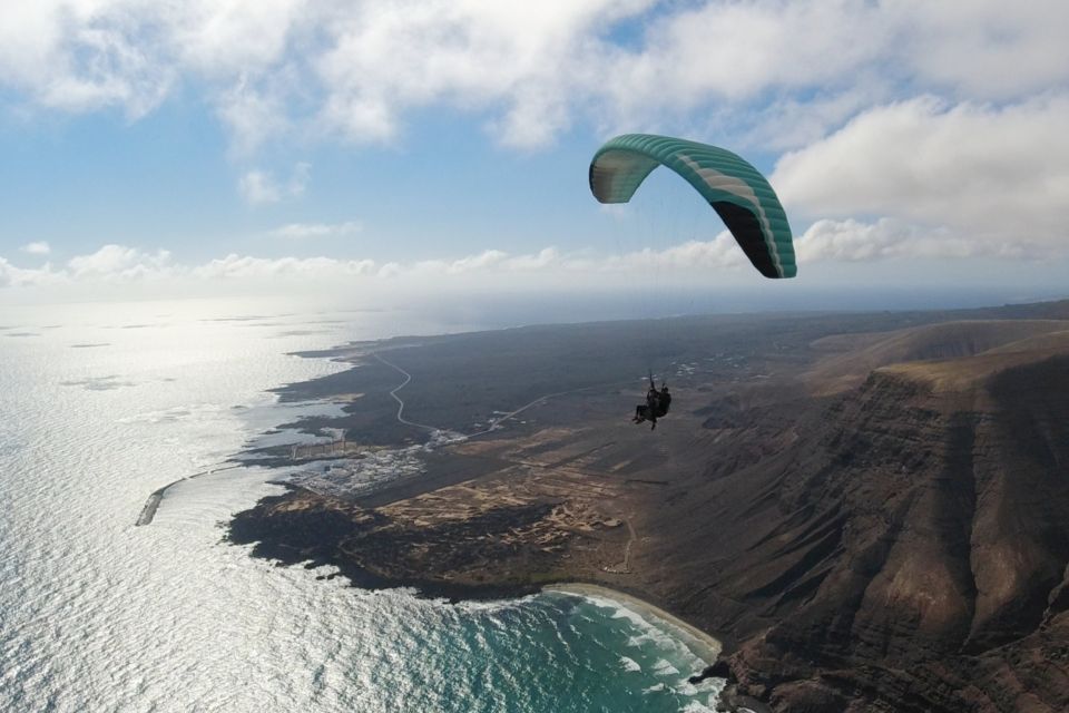 Lanzarote: Tandem Paragliding Flight Over Lanzarote - Inclusions and Transportation