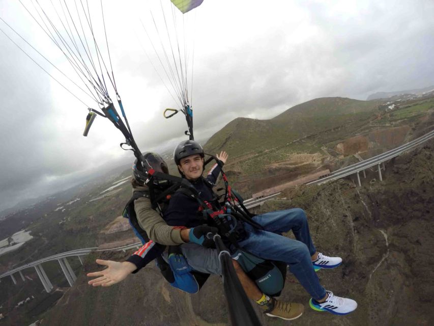 Las Palmas: Paragliding Tandem Flight With Instructor - Weight and Age Restrictions