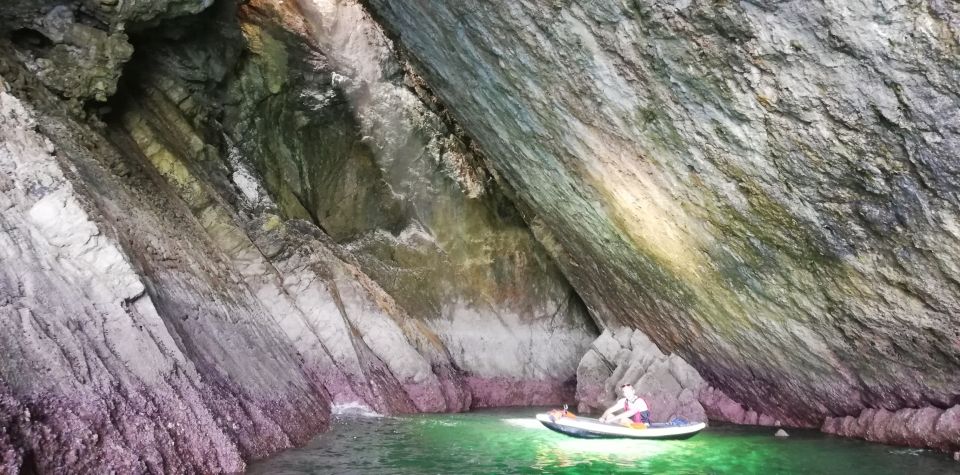 Lisbon: Full-Day Sesimbra Kayak Tour With Picnic - Included Amenities