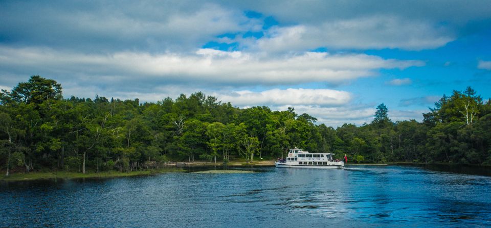 Loch Lomond: Island Discovery 2-Hour Cruise - Onboard Bar Facilities