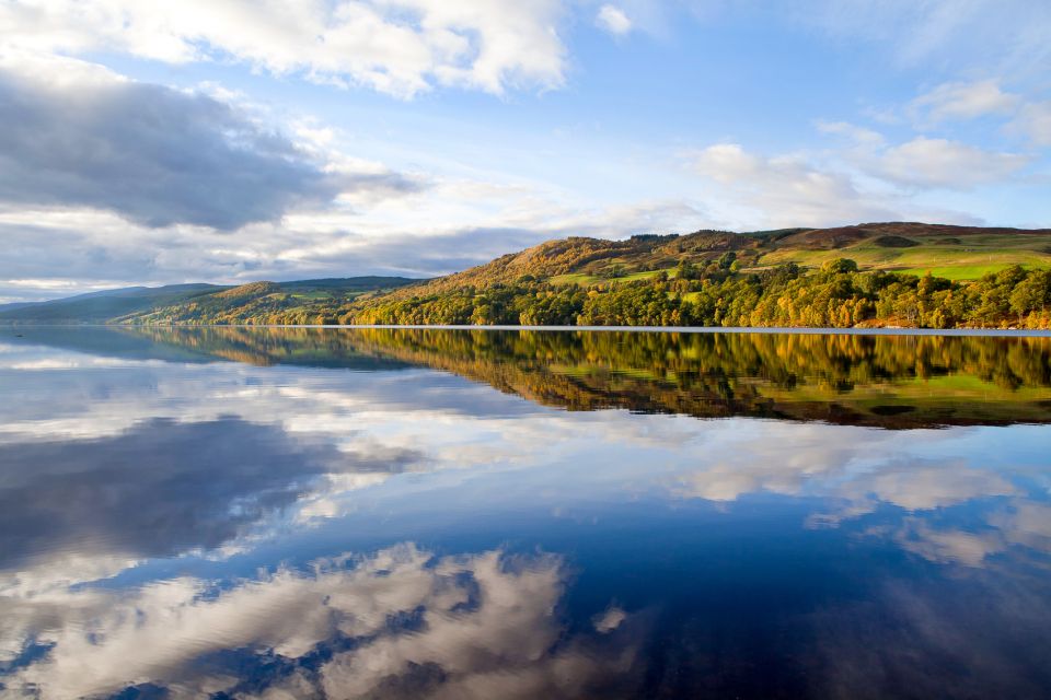 Loch Ness: Urquhart Castle Round-Trip Cruise - Snacks and Drinks Availability