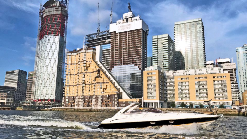 London: 2 Hour Private Luxury Yacht Hire on the River Thames - Guided Tour of Central London Landmarks