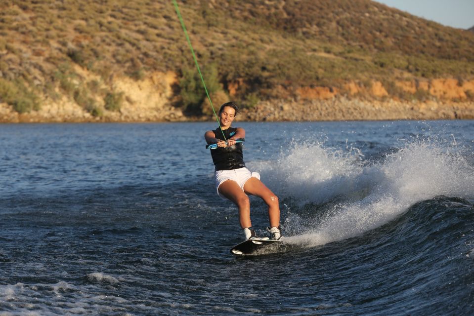 Los Angeles: Wakeboarding, Wakesurfing and Tubing - Scenic Castaic Lake Location