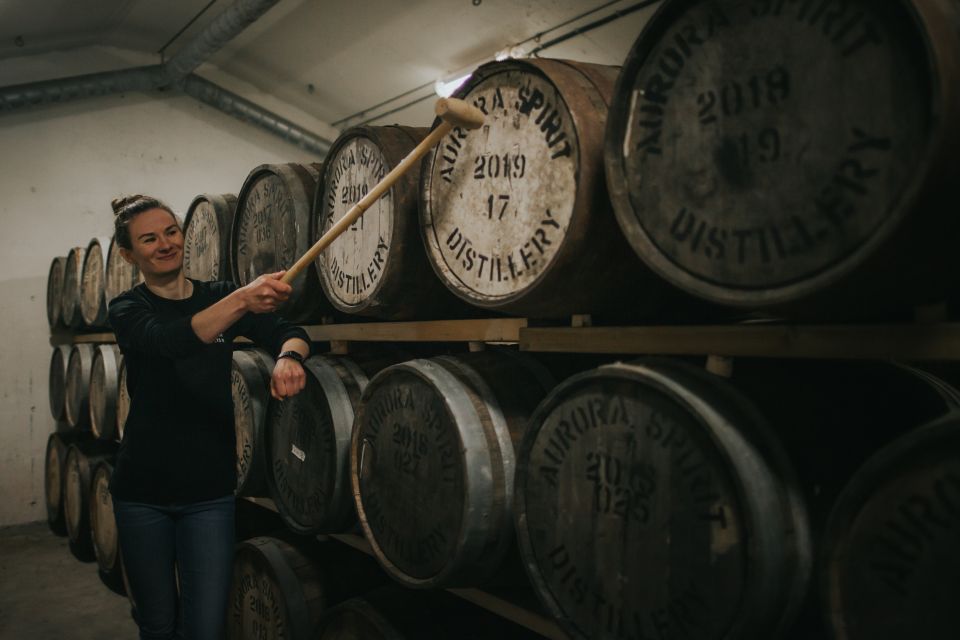 Lyngseidet: Arctic Distillery Guided Whisky Tour - Taste of Arctic Spirits