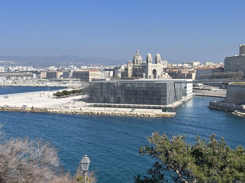 Marseille: Half Day E-Bike Tour Sea Front and Food Tasting - Lunch at Chez Paul