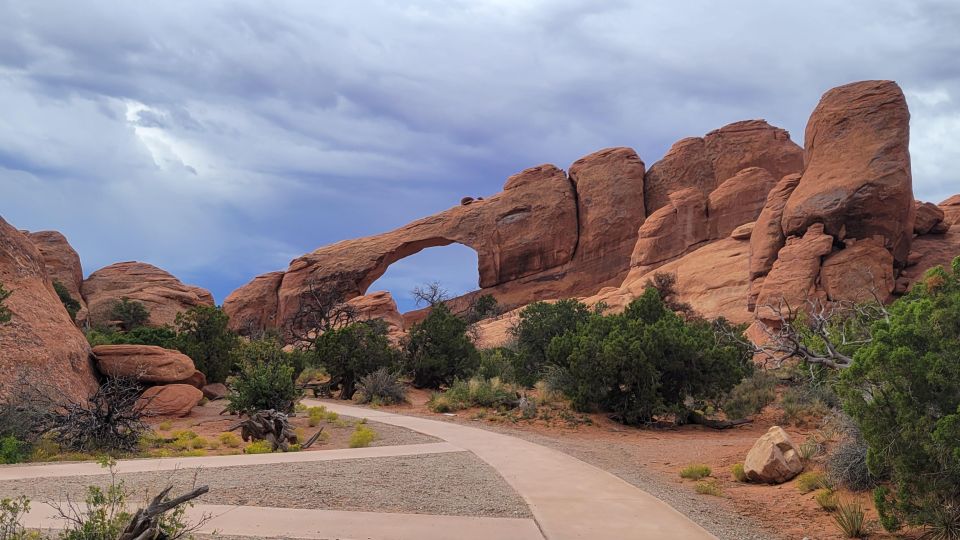 Morning Arches National Park 4x4 Tour - Tour Exclusions