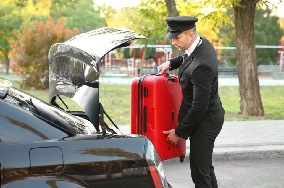 Munich: Private Transfer To/From Munich Airport (Muc) - Included Services and Amenities