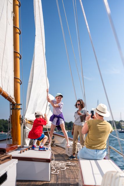 Newport: Schooner Sailing Tour - Accessibility and Regulations