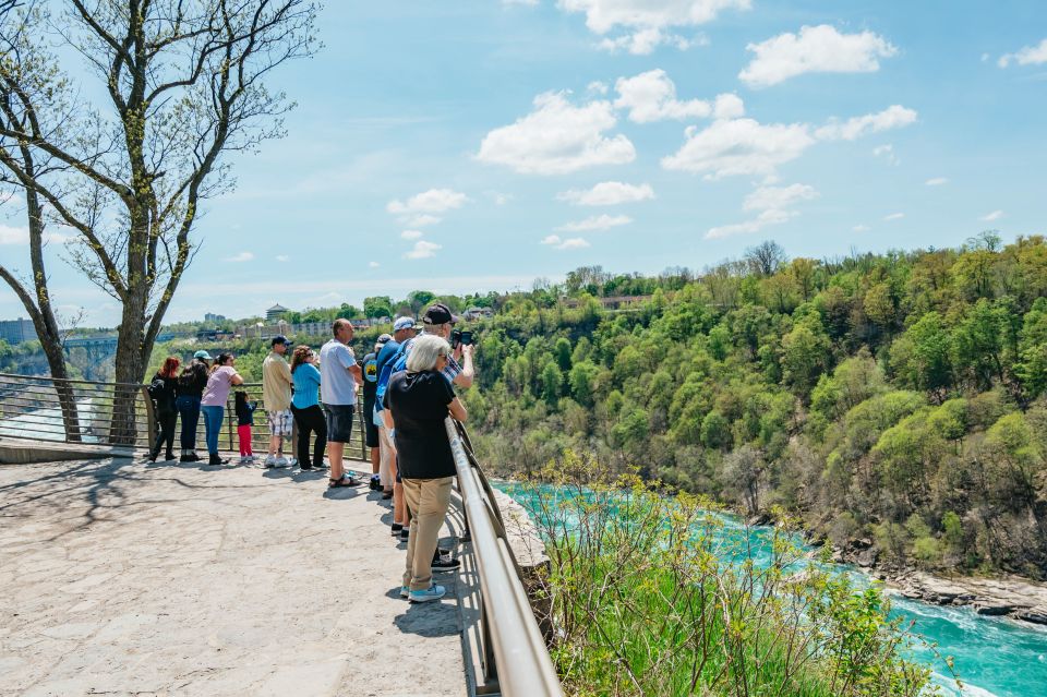 Niagara Falls, USA: American Tour & Maid of The Mist - Cave of the Winds Adventure