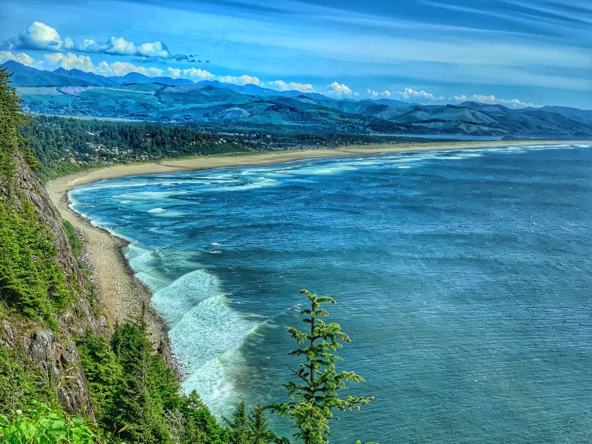 Oregon Coast Day Tour: Cannon Beach and Haystack Rock - Camp 18 Restaurant