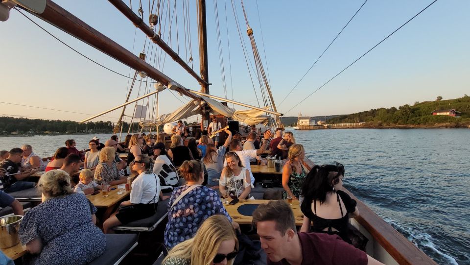 Oslo Fjord Evening Live Rock Music Cruise With Shrimp Buffet - Food and Refreshments