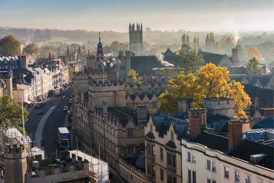 Oxford: City Exploration Game and Tour - Meeting Point