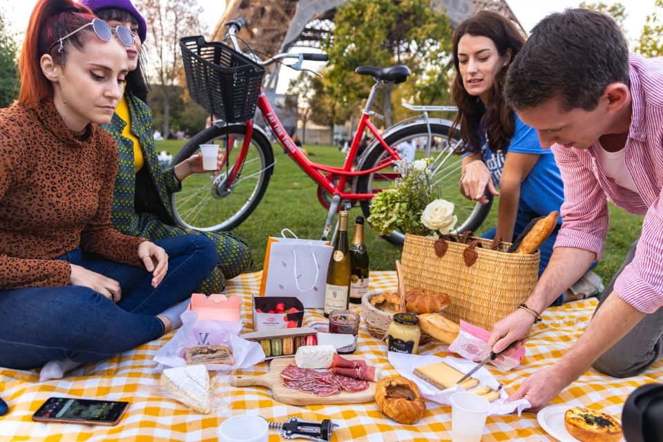 Paris: Food Bike Tour With a Guide - Picnic Near the Eiffel Tower