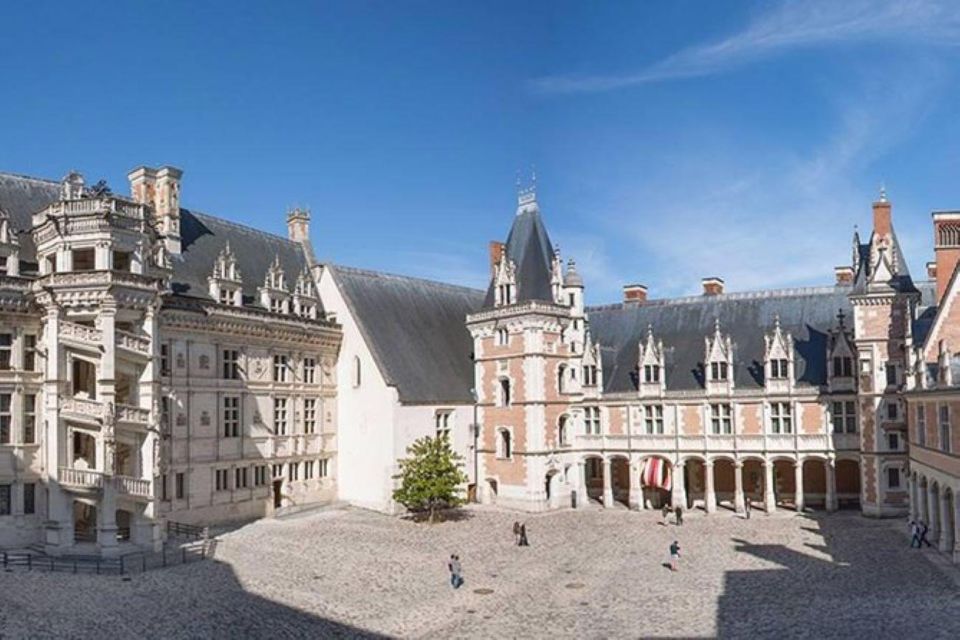 Paris: Loire Castles Excursion: Chambord and Blois - Booking and Cancellation Details