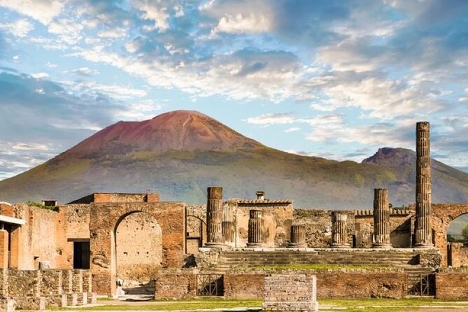 Pompeii, Herculaneum and Wine Tasting From Naples - Meeting Points