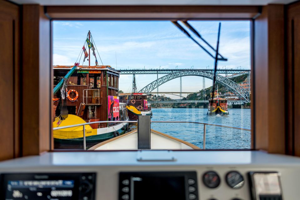 Porto: Douro River Ferry - Vessel Design and Names