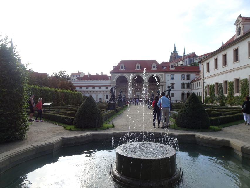 Prague Castle Self-Walking Tour & Scavenger Hunt - Exploring Historic Sites