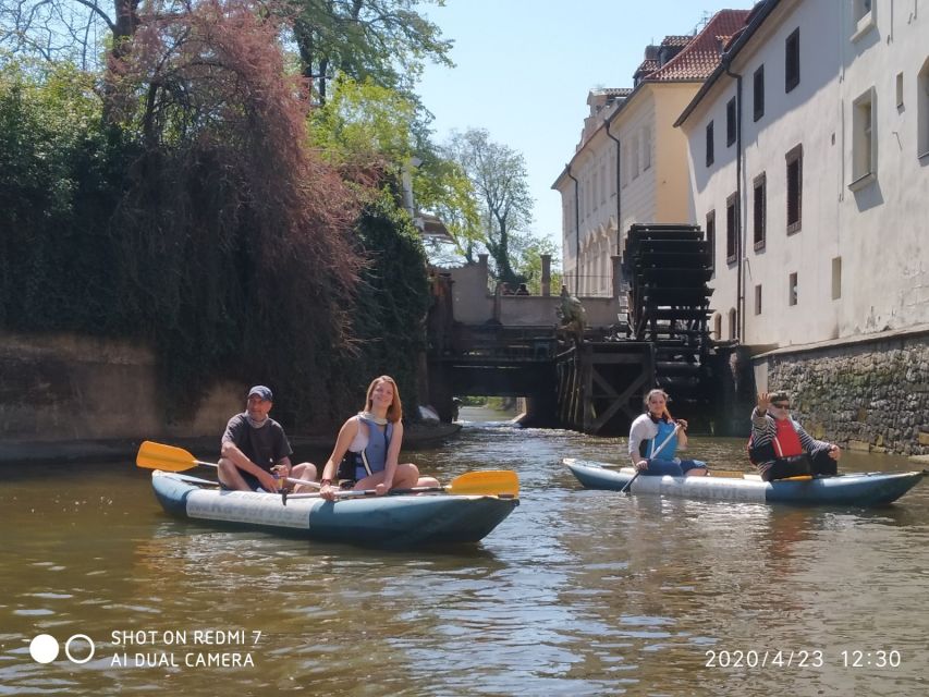 Prague: City Center Canoe Tour - Participant Restrictions