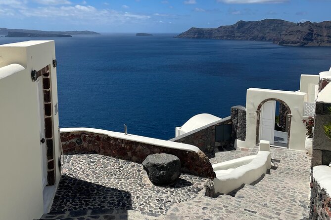 Private 5-Hour Santorini Daytime Wine Tour - Wine Pairings and Local Bites