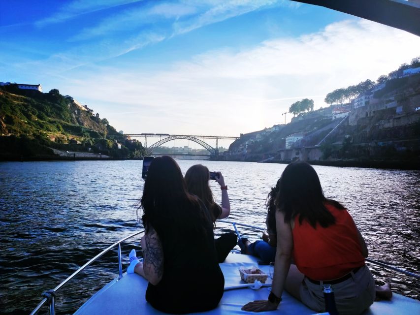 Private Boat Trip 1h30 Between Foz and Ribeira Sunset Option - Booking and Discounts