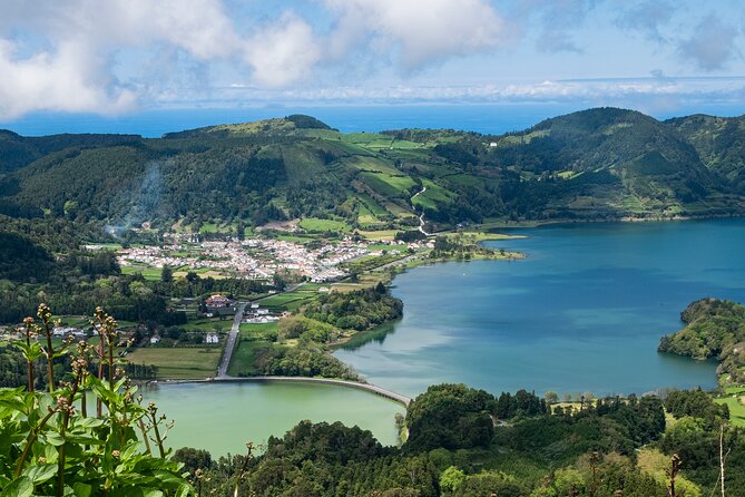 Private Car - All of the West & Sete Cidades Volcano - Learning From a Local Guide