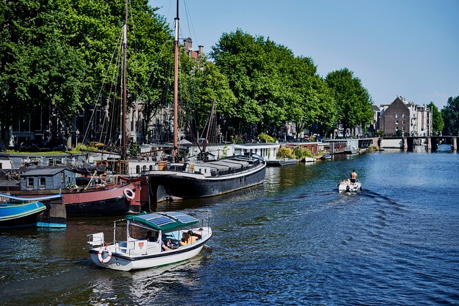 Private Family Tour Through the Small Canals of Amsterdam - Positive Customer Feedback