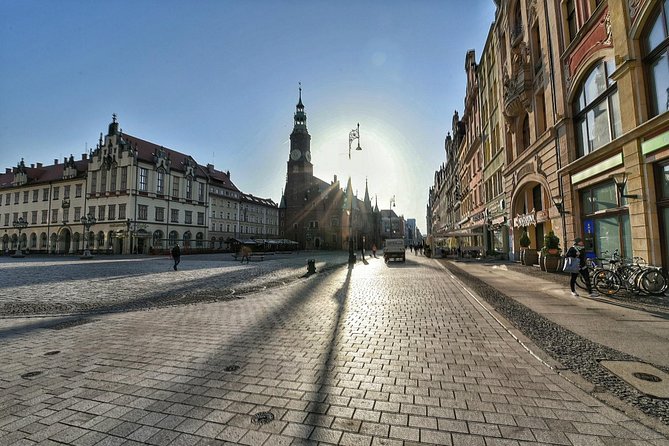 Private Top Attractions Of Wroclaw Tour - Accessibility and Participation