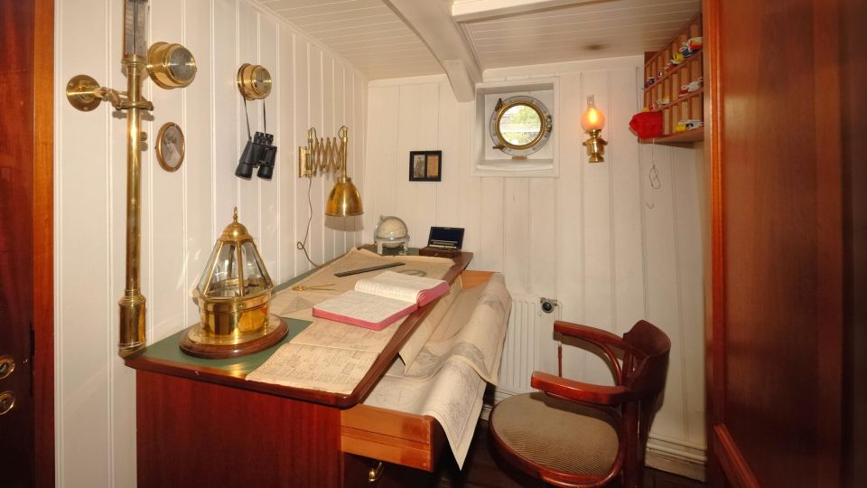 Rickmer Rickmers Museum Guided Tour With Transfers - Important Information